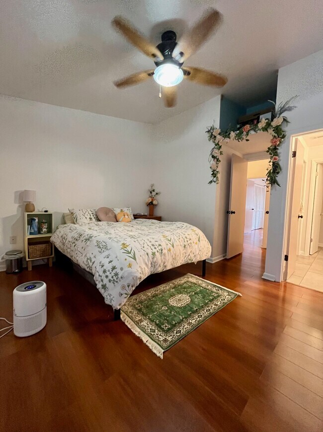 Building Photo - 2206 SW 39 Dr