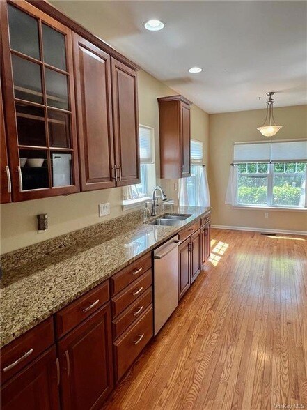 Building Photo - 41 High Ridge Ln