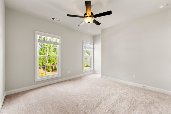 Building Photo - 114 Stonehouse Dr
