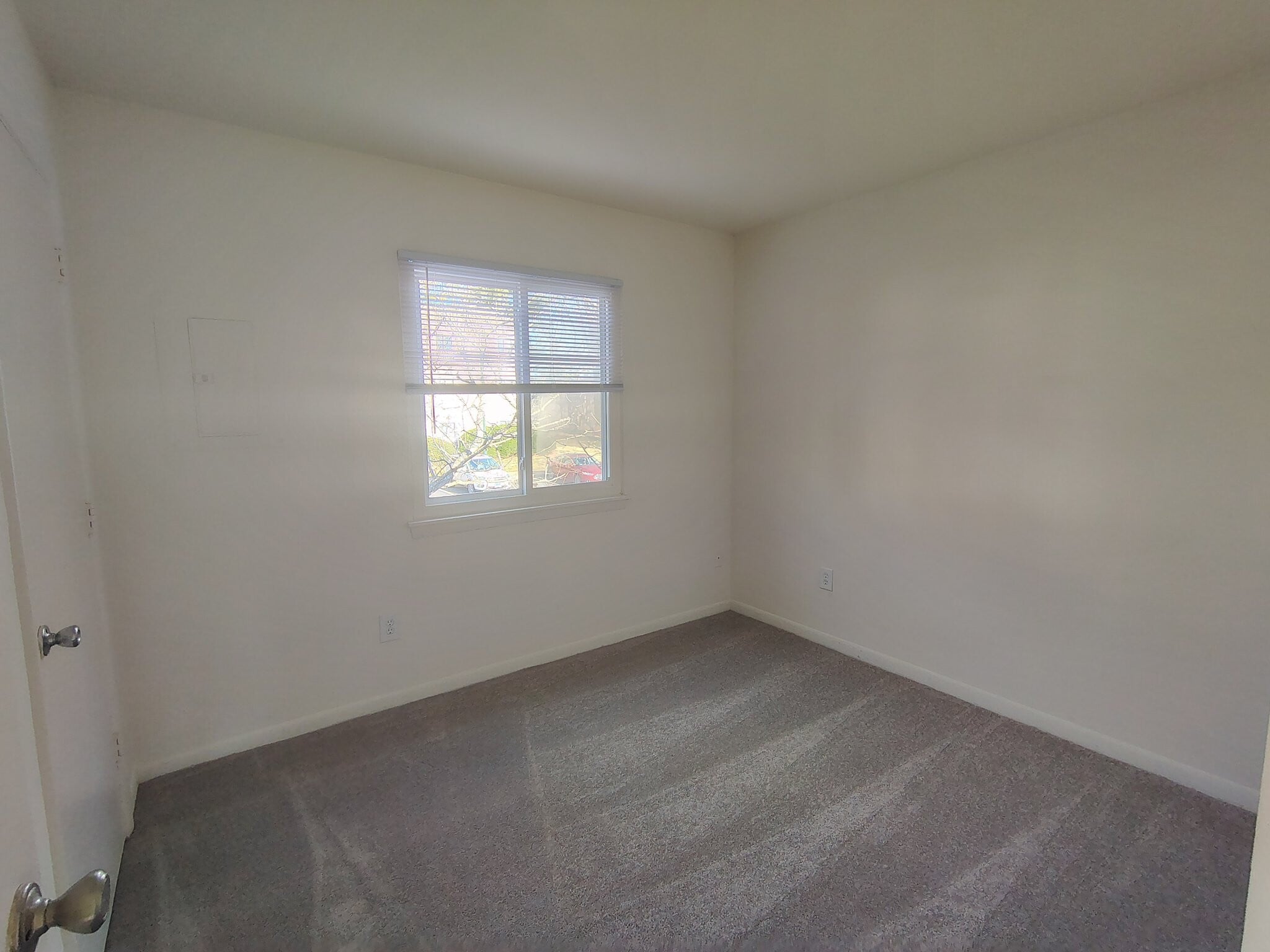 Building Photo - 600 Reusens Rd