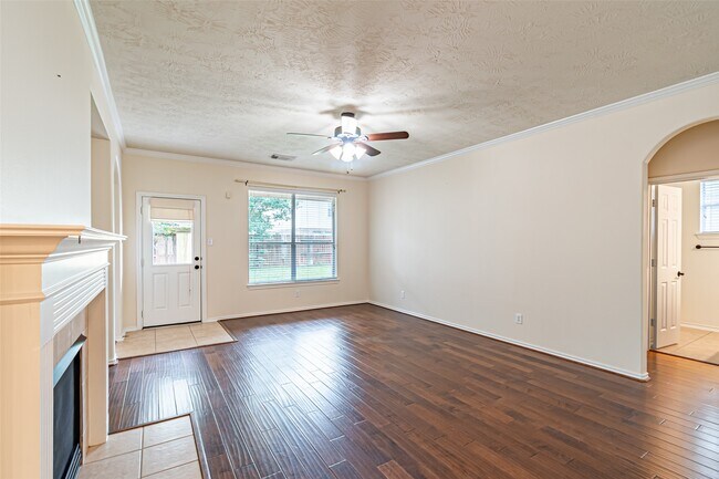 Building Photo - 17911 Serene Shore Dr