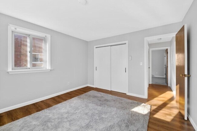 Building Photo - 133 Winthrop St