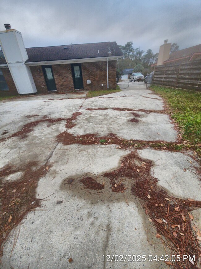 Building Photo - 1017 Varnedoe St