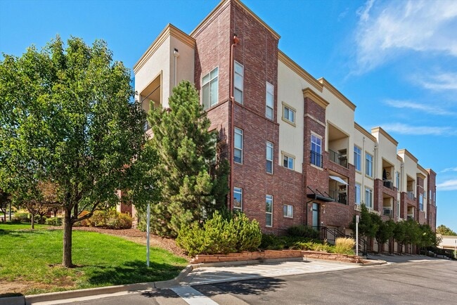 Building Photo - 307 Inverness Way S