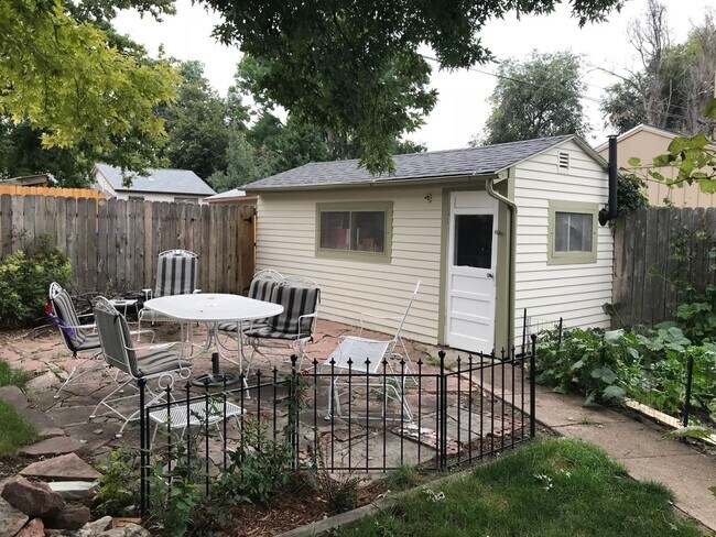 Building Photo - 4 Bedroom Duplex