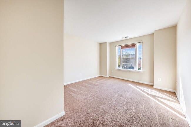 Building Photo - 9402 Pep Rally Ln