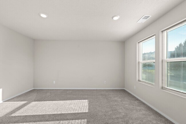 Building Photo - 2 year old 4 Bed 3 bath Liberty Lake Home offering 2330 sq/ft of living space