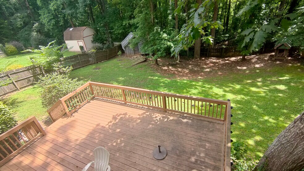 Building Photo - 203 Heidinger Dr
