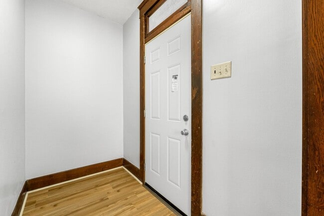 Building Photo - MOVE-IN SPECIAL - NEW LISTING! 4 BEDROOM HOME