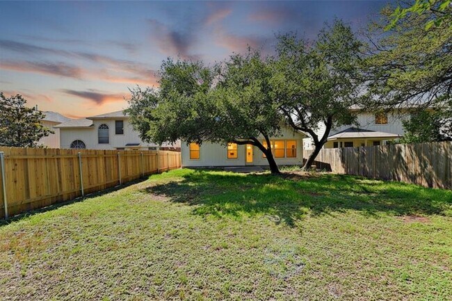 Building Photo - 8416 Alvin High Ln