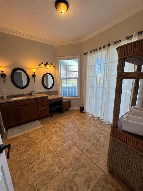 Building Photo - 323 Ocean Crest Dr