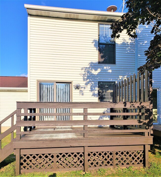Building Photo - 6509 Blossomwood Cir NE