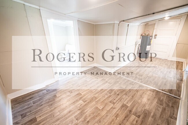 Building Photo - 939 Lucy St