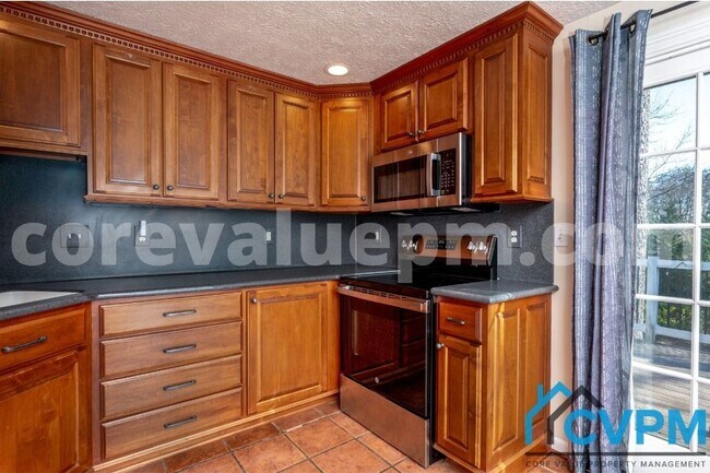 Building Photo - 7717 Baggins Rd