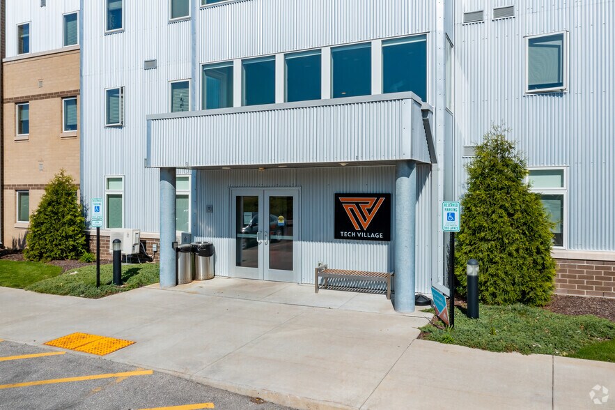 Fox Valley Technical College Ranks #3 in the Country for Community Colleges - Tech Village