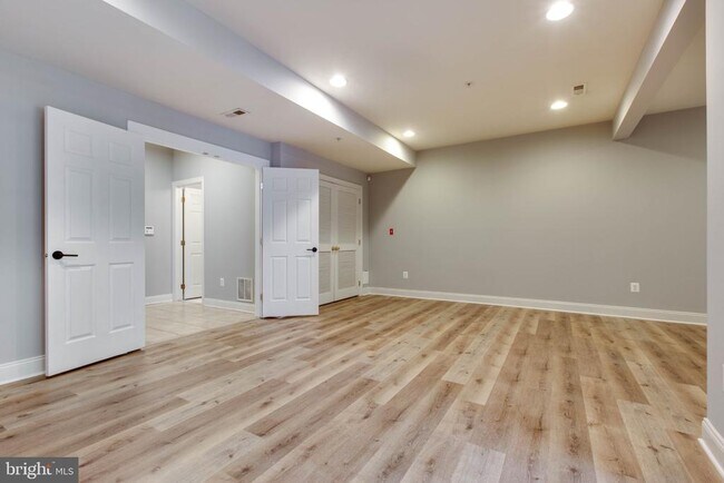 Building Photo - 7741 Crystal Brook Way