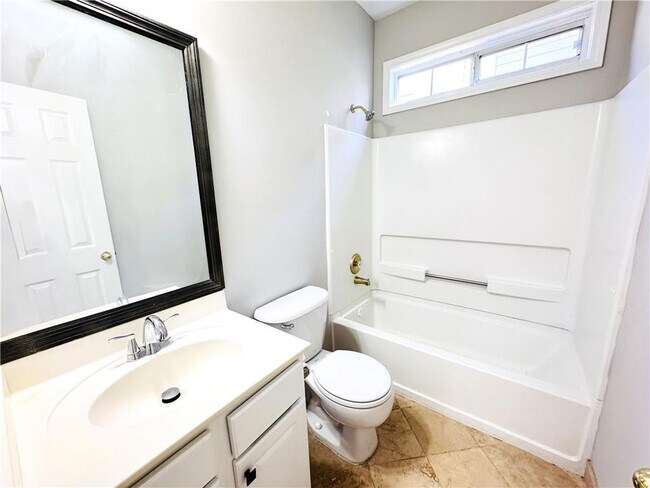 Building Photo - 152 Parkstone Way