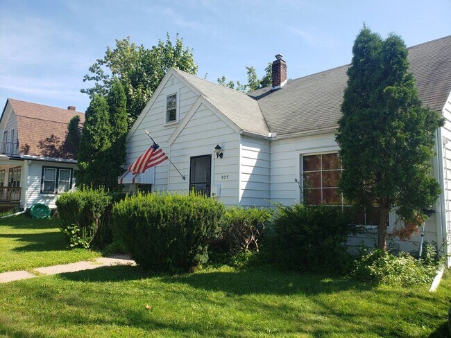 Building Photo - 3 Bed 1 Bath Single Family Home in Wausau