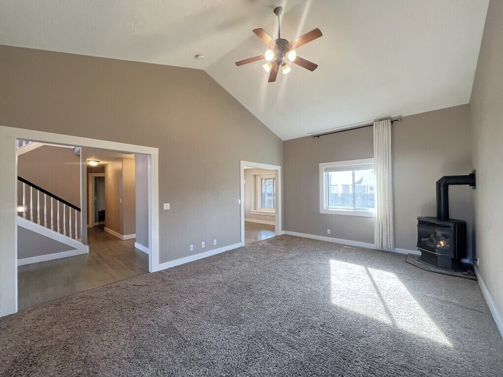 Building Photo - 2541 E Clarene Ct