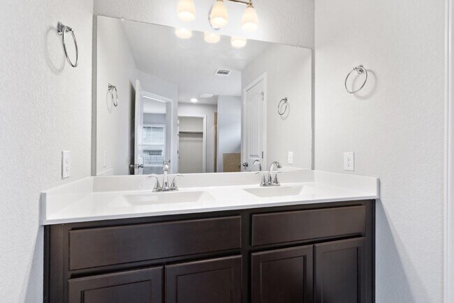 Building Photo - 2521 McCrae