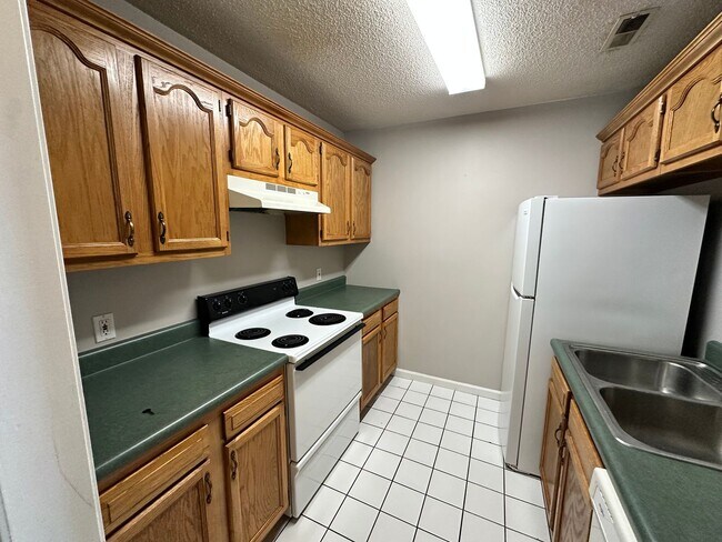 Building Photo - 43/47/51/57 Welch Ct
