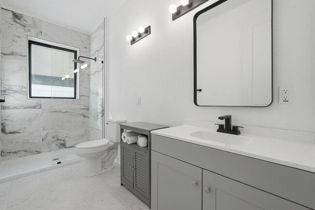 Building Photo - 1321 N Central Ave