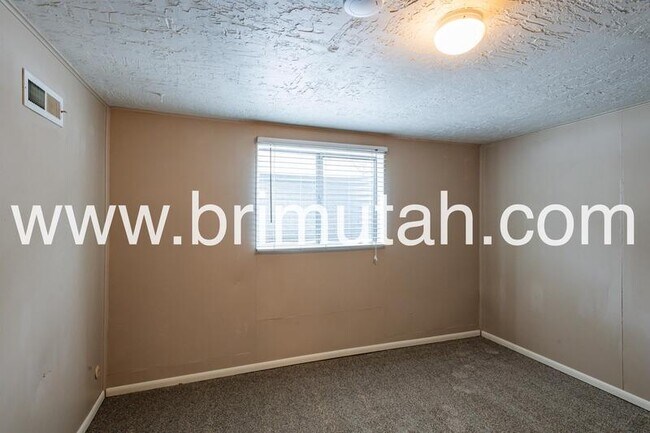 Building Photo - 775 E Johnsonway Dr