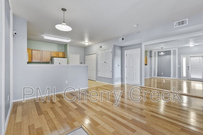 Building Photo - 18602 E Water Dr