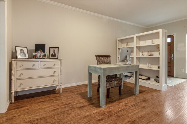 Building Photo - 1802 Stoney Brook Dr