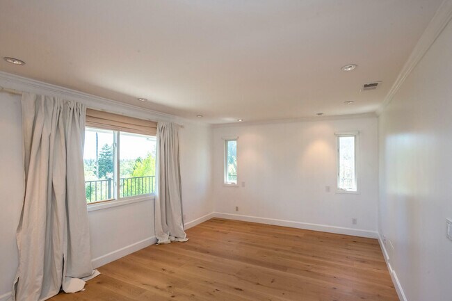 Building Photo - 920 Stagi Ct