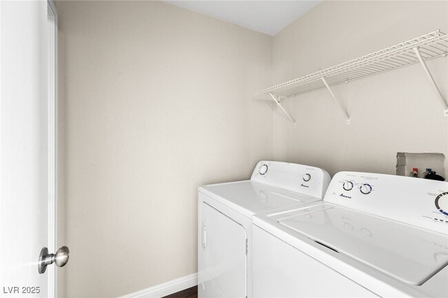 Building Photo - 2721 Willow Basket Ln