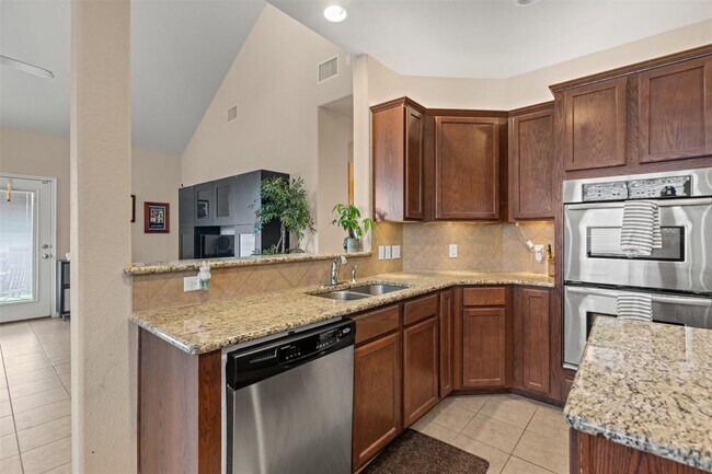 Building Photo - 4007 Bluestone Ln
