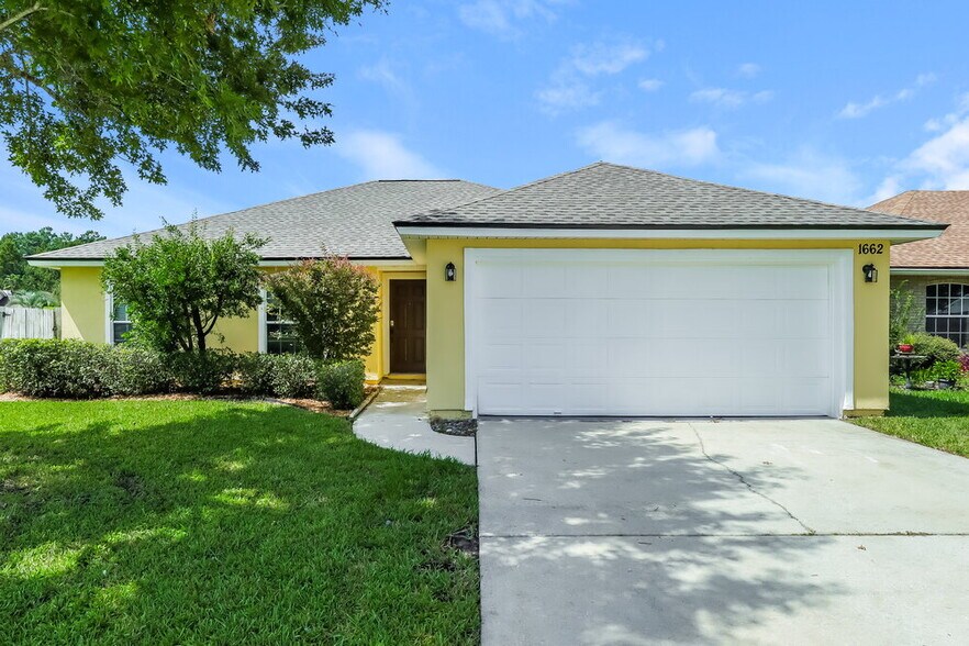 Primary Photo - 1662 Sugarpine Drive