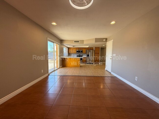 Building Photo - 3626 W Angela Dr