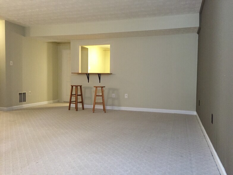 Building Photo - 4609 Luxberry Dr