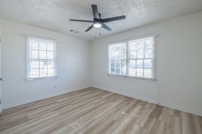 Building Photo - 3514 24th St