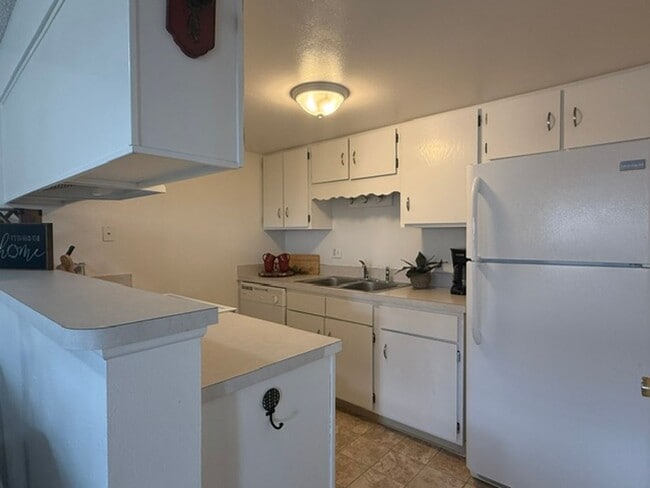 Building Photo - 1522 Trent Ct