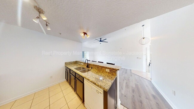 Building Photo - 7920 Merrill Rd