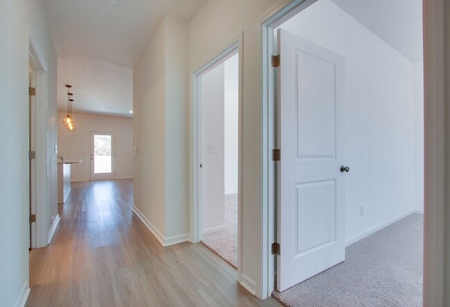 Building Photo - 1872 Holdens Hollow