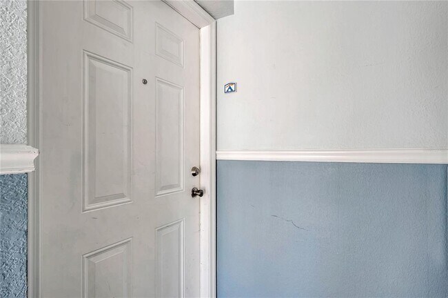 Building Photo - 4728 Beach Dr SE