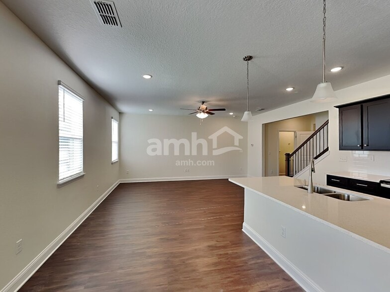 Building Photo - 179 Elcano Ln