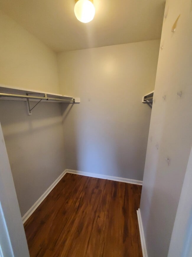 Building Photo - 620 Manatawny St