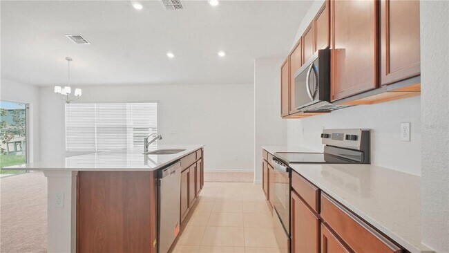 Building Photo - 2942 Lavanda Dr