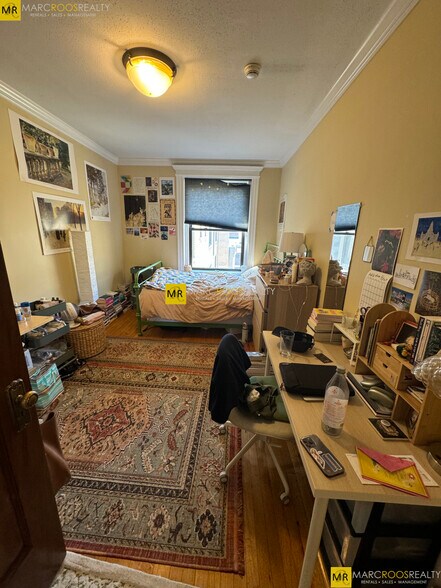 Building Photo - 464 Commonwealth Ave