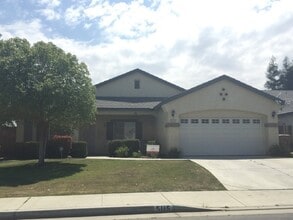 Building Photo - SW Bakersfield 3 Bedroom 2 Bath + office
