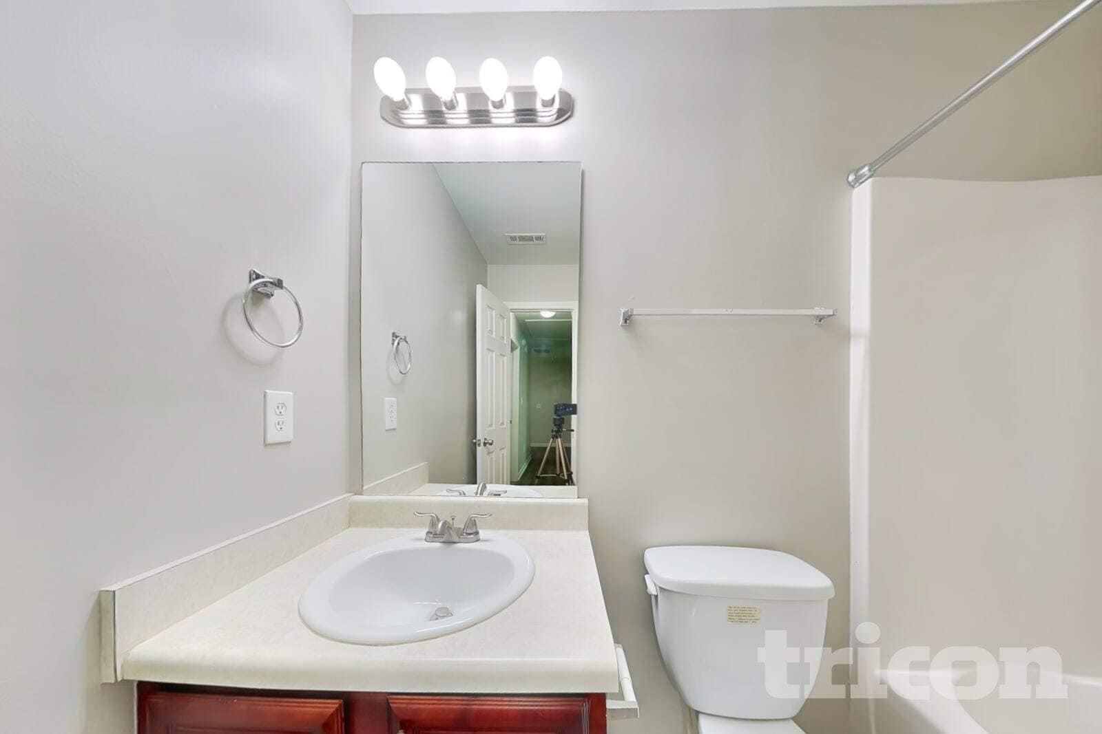 Building Photo - 30 Silver Willow Walk