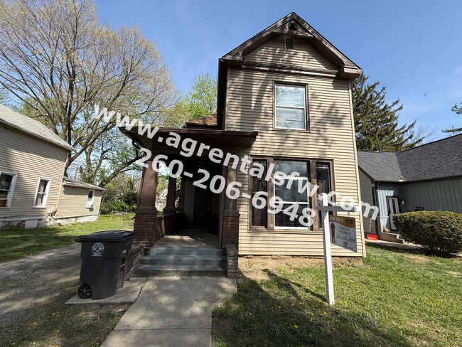 Primary Photo - 2411 Fox Ave