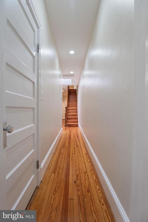 Building Photo - 1120 East Capitol St NE