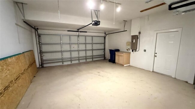 Building Photo - 1155 Millbrook Cir
