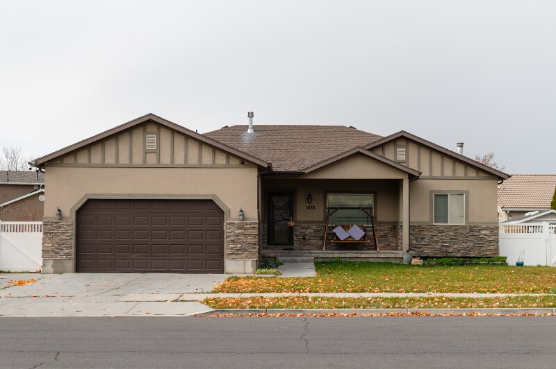 Building Photo - 1676 S 500 W St